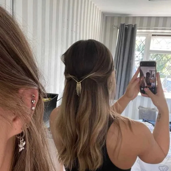 Women’s Metal Tassel Decorative Headband - Picture 4 of 4